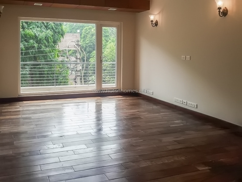 4 BHK Flat For Rent in Vasant Vihar