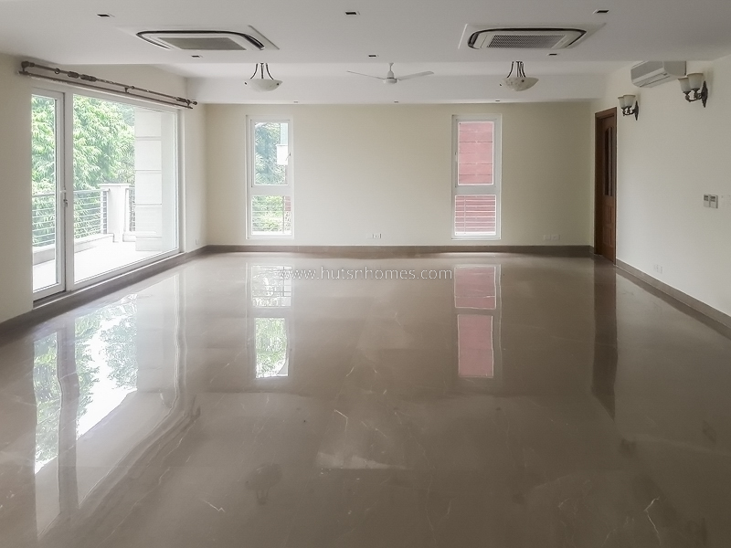 4 BHK Flat For Rent in Vasant Vihar