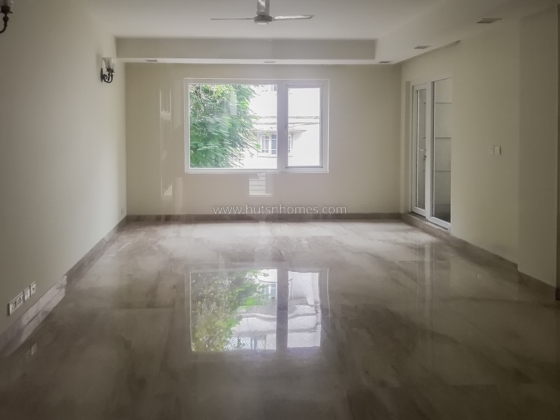 4 BHK Flat For Rent in Vasant Vihar