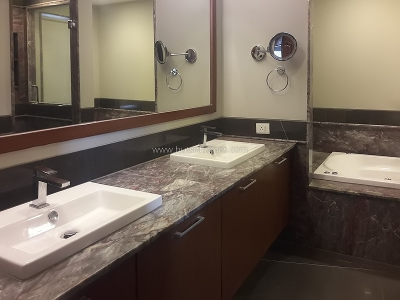 4 BHK Flat For Rent in Vasant Vihar