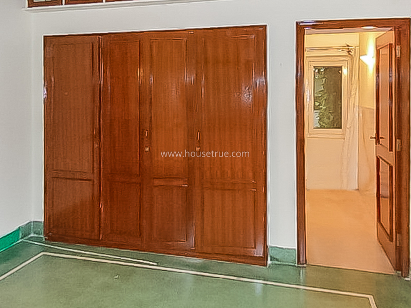 4 BHK Flat For Rent in Sundar Nagar
