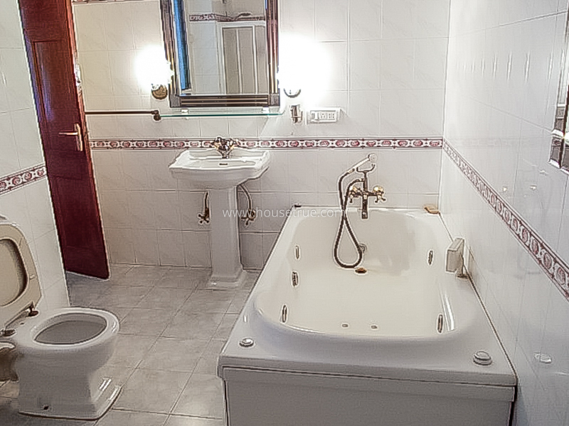 4 BHK Flat For Rent in Sundar Nagar