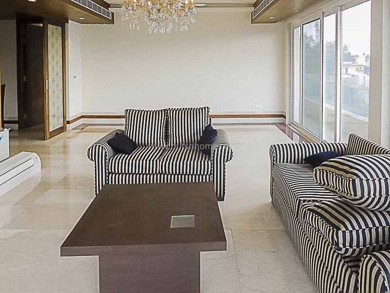 4 BHK Flat For Rent in Jangpura