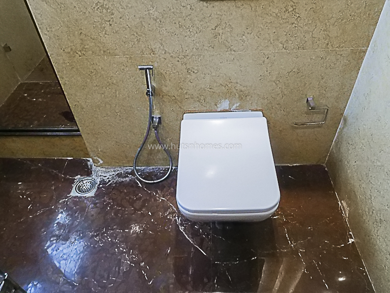 4 BHK Flat For Rent in Jangpura