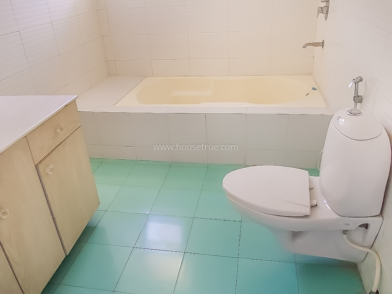 4 BHK Farm House For Rent in Dlf Chattarpur Farms