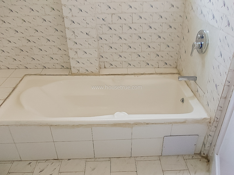 4 BHK Farm House For Rent in Dlf Chattarpur Farms