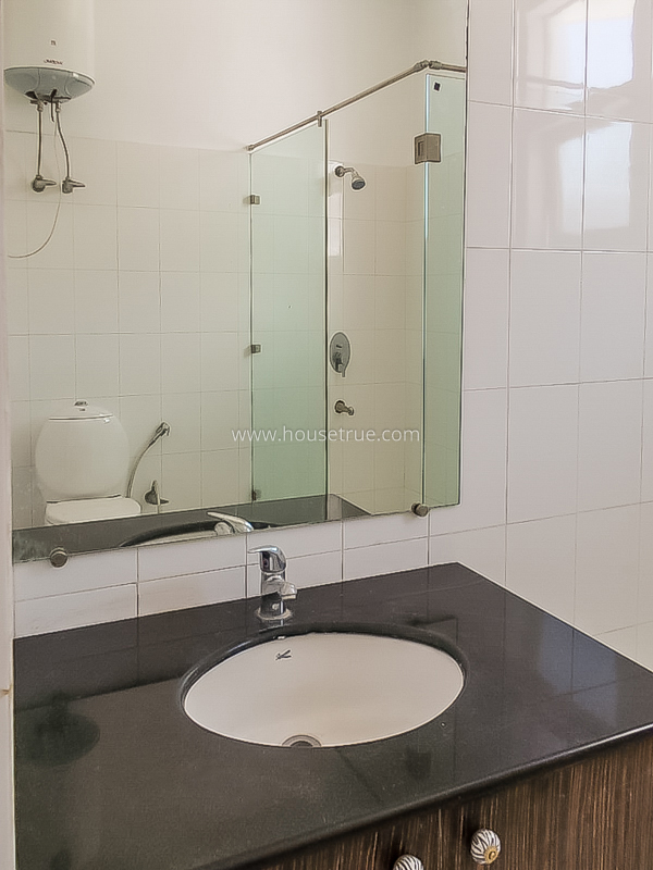 4 BHK Farm House For Rent in Dlf Chattarpur Farms