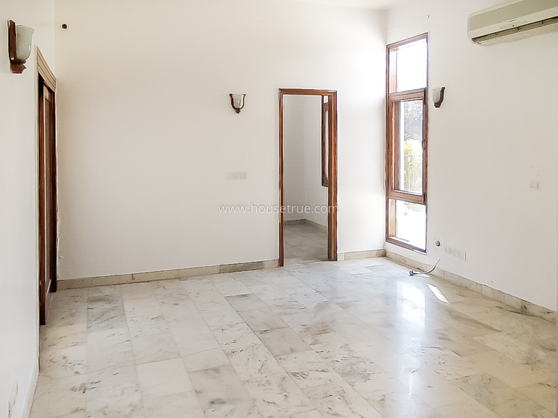 4 BHK Farm House For Rent in Dlf Chattarpur Farms