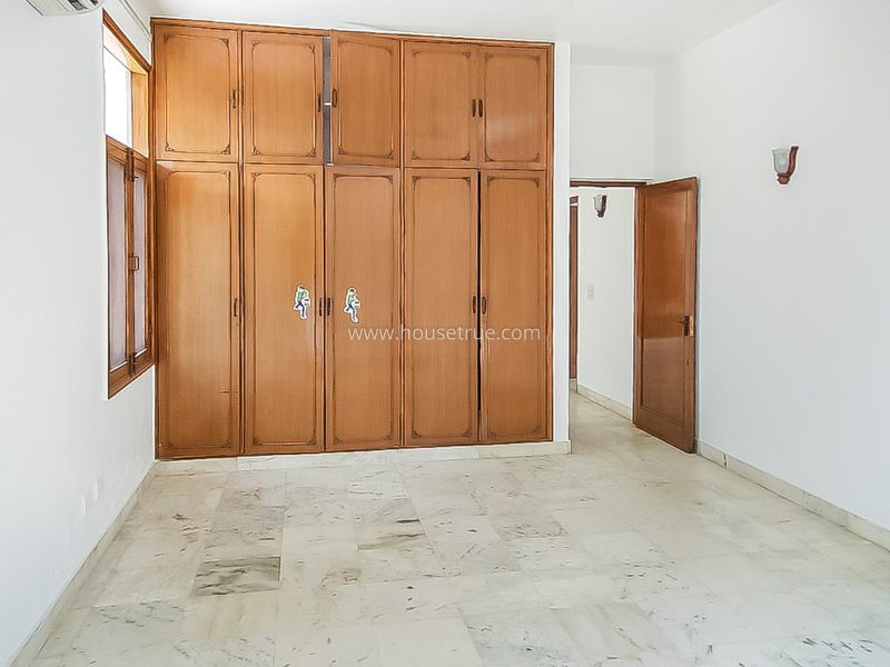 4 BHK Farm House For Rent in Dlf Chattarpur Farms