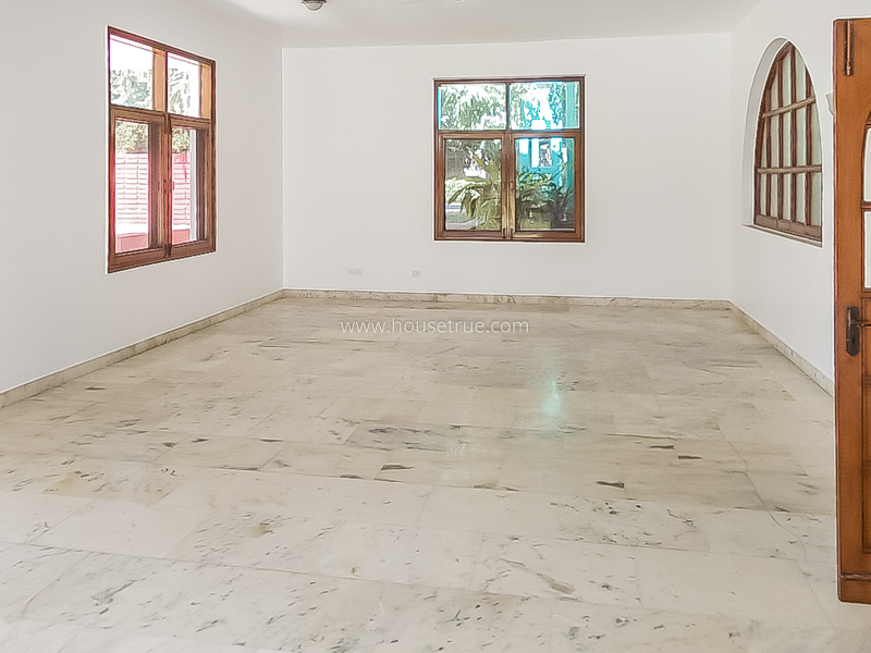 4 BHK Farm House For Rent in Dlf Chattarpur Farms