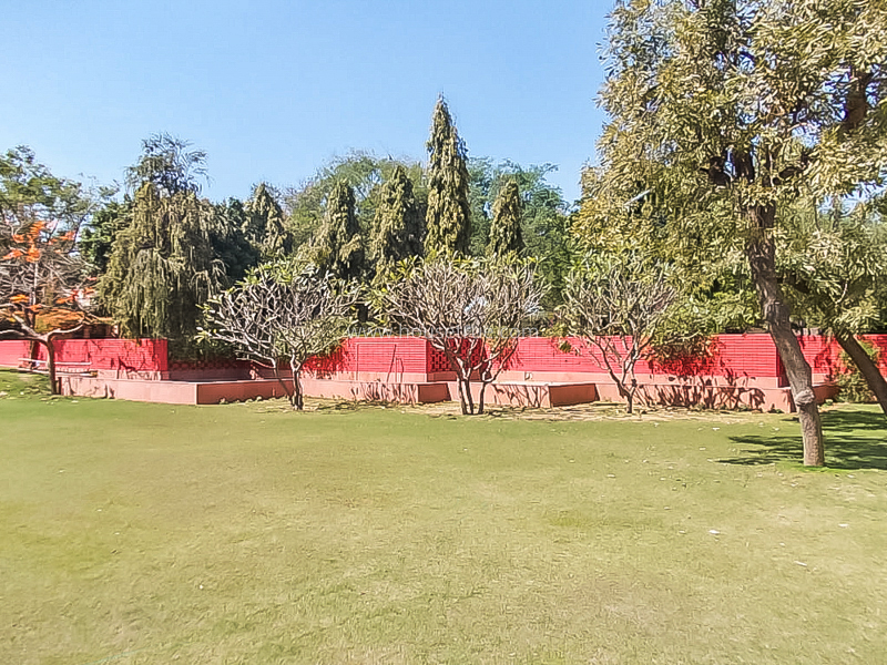 4 BHK Farm House For Rent in Dlf Chattarpur Farms