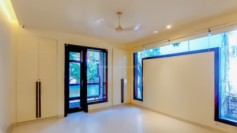 4 BHK Flat For Rent in Vasant Vihar