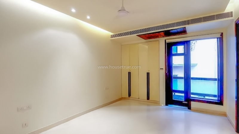 4 BHK Flat For Rent in Vasant Vihar