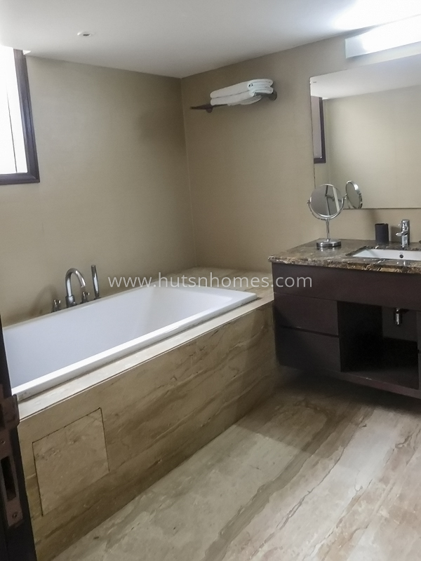 3 BHK Flat For Rent in Friends Colony West