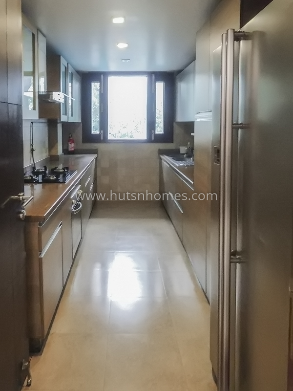 3 BHK Flat For Rent in Friends Colony West