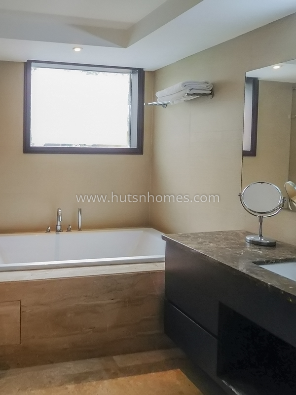 3 BHK Flat For Rent in Friends Colony West