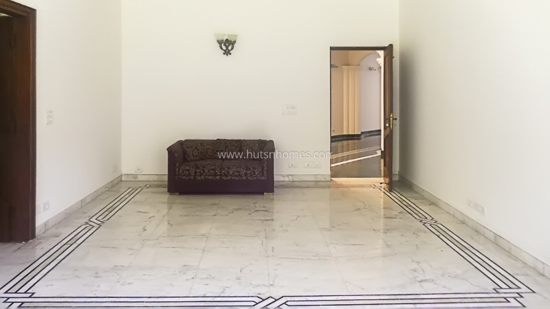 4 BHK Farm House For Rent in Dlf Chattarpur Farms