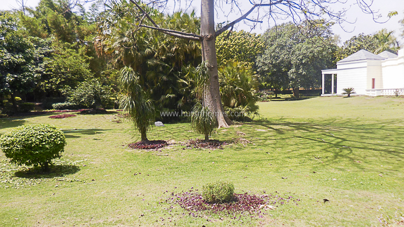 4 BHK Farm House For Rent in Dlf Chattarpur Farms