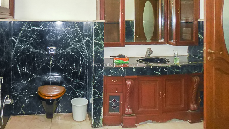 4 BHK Farm House For Rent in Dlf Chattarpur Farms