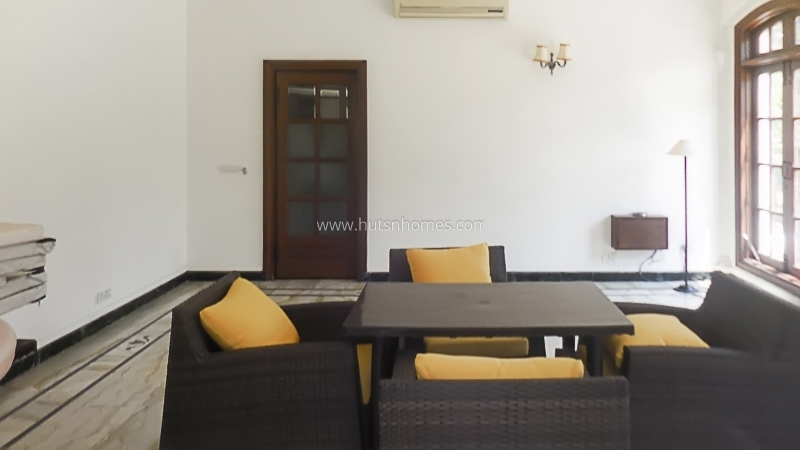 4 BHK Farm House For Rent in Dlf Chattarpur Farms