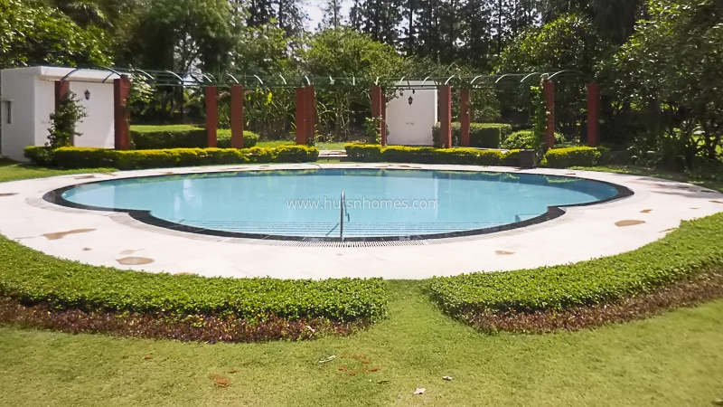 4 BHK Farm House For Rent in Dlf Chattarpur Farms