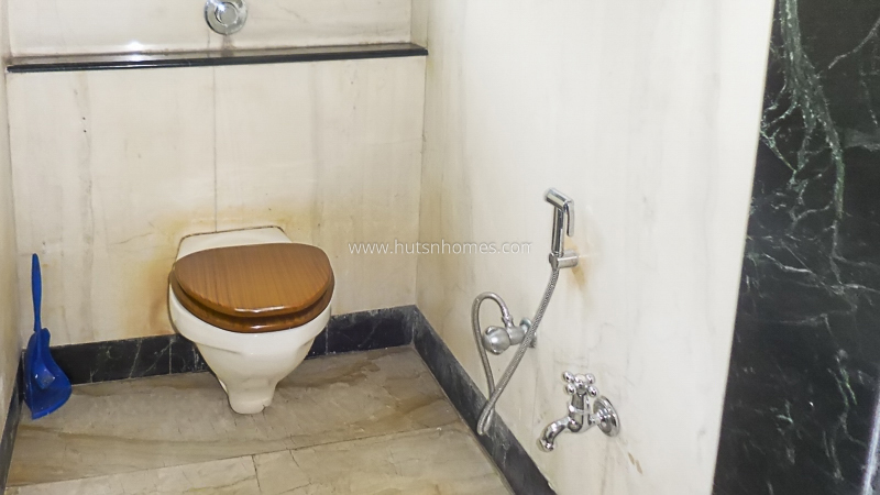 4 BHK Farm House For Rent in Dlf Chattarpur Farms