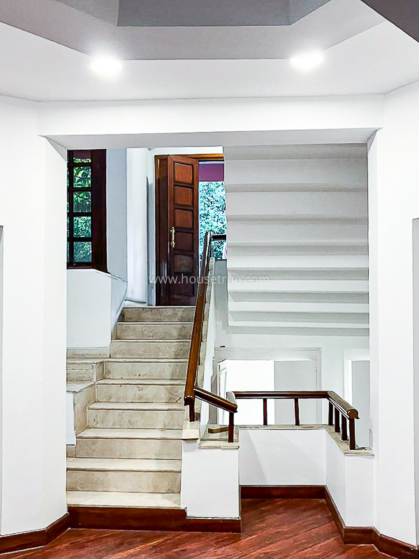 5 BHK Farm House For Rent in Mehrauli Gurgaon Road