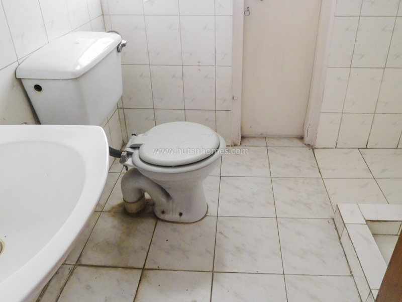 4 BHK Flat For Rent in Friends Colony East
