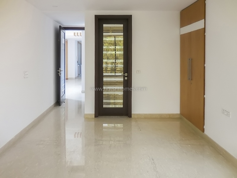 3 BHK Flat For Rent in Anand Lok