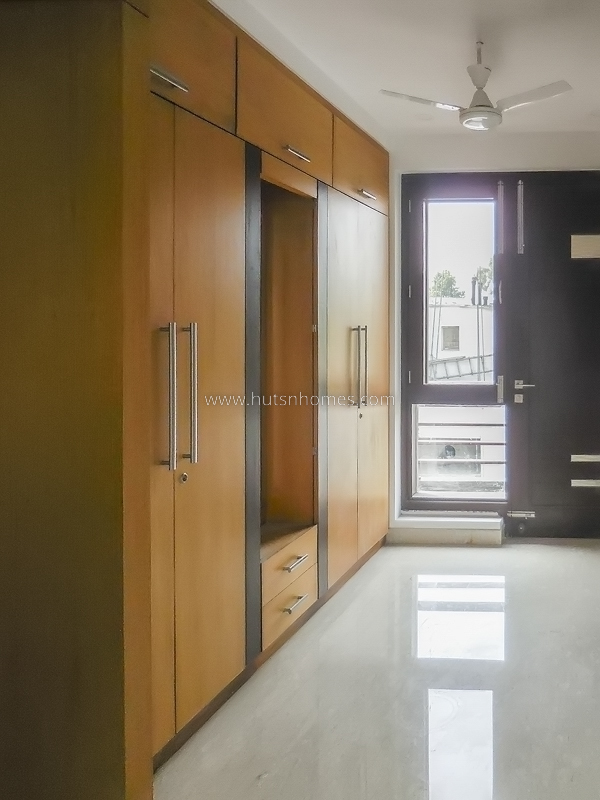 3 BHK Flat For Rent in Anand Lok