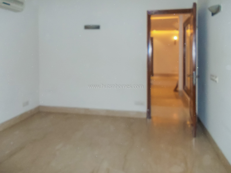 4 BHK Flat For Rent in Jor Bagh