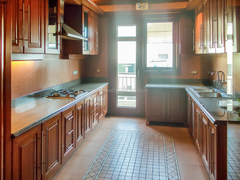 4 BHK Flat For Rent in Jor Bagh