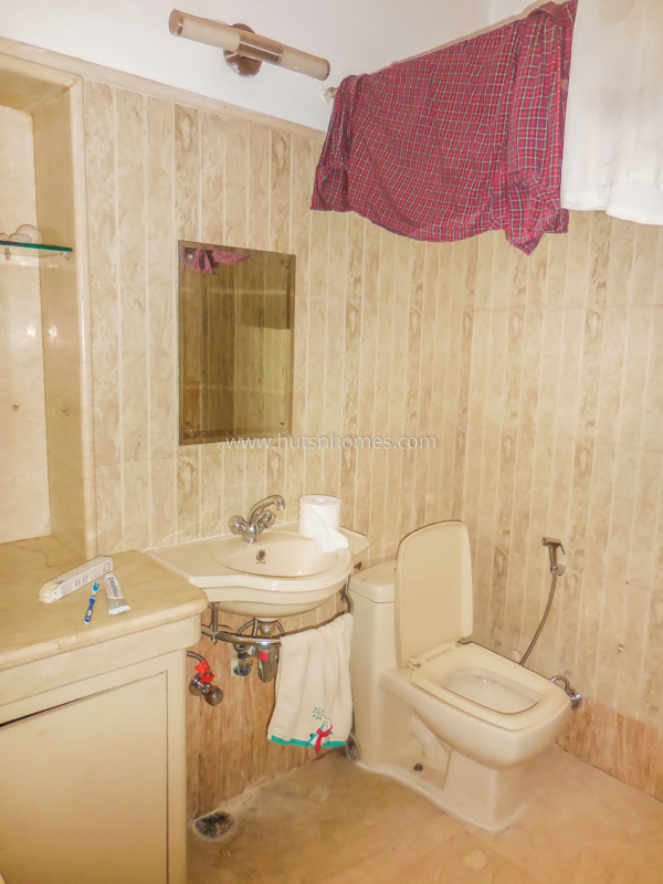4 BHK Flat For Rent in Jor Bagh