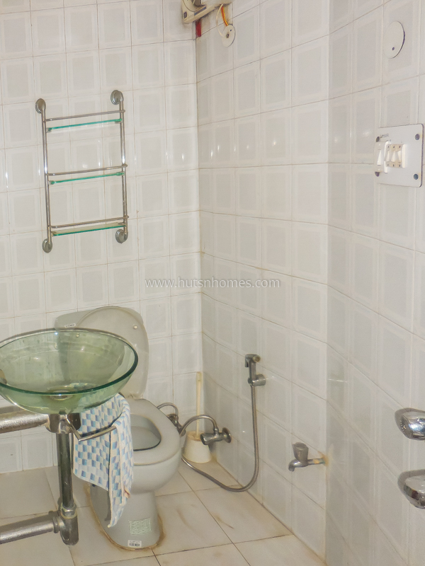 4 BHK Flat For Rent in Jor Bagh