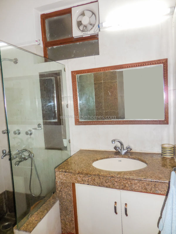 4 BHK Flat For Rent in Jor Bagh