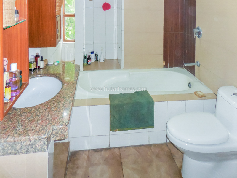 4 BHK Flat For Rent in Jor Bagh