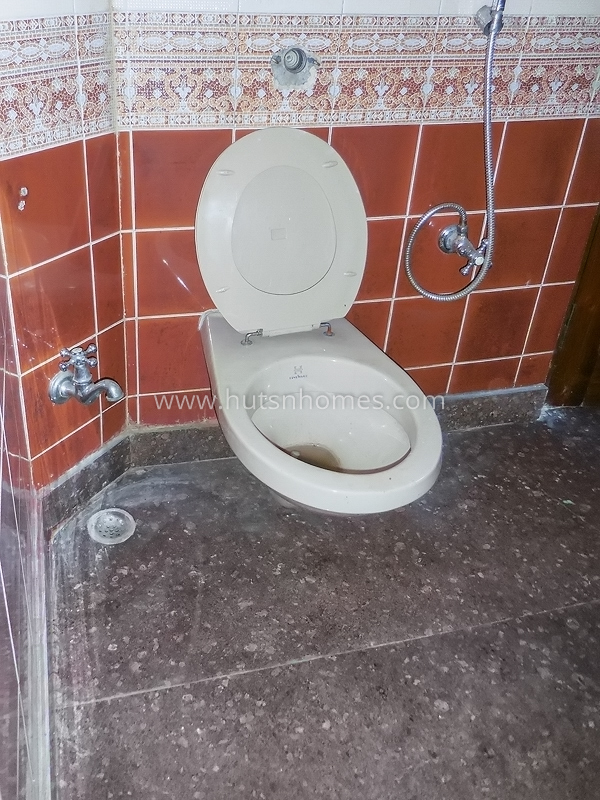 4 BHK Flat For Rent in Maharani Bagh