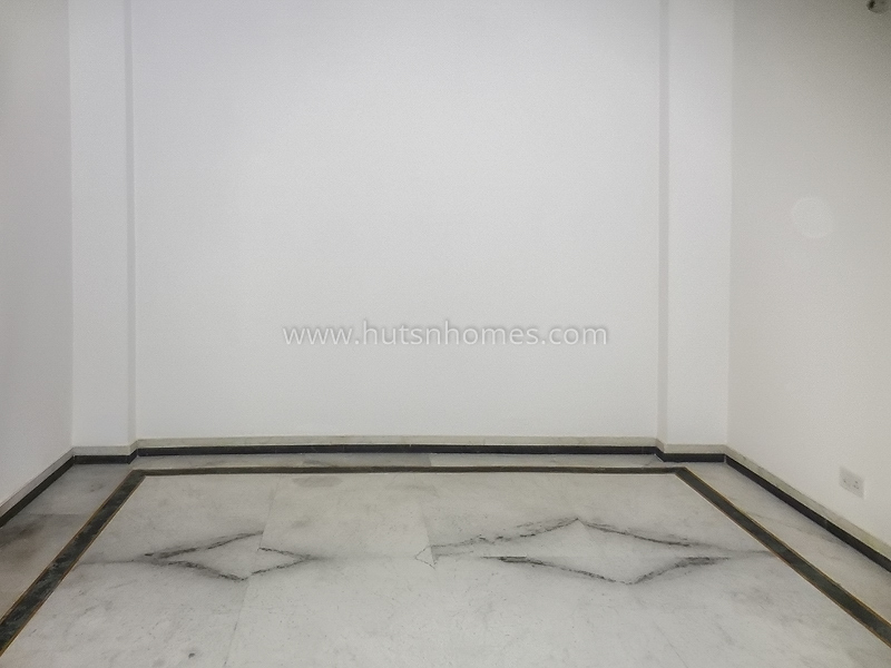 4 BHK Flat For Rent in Maharani Bagh