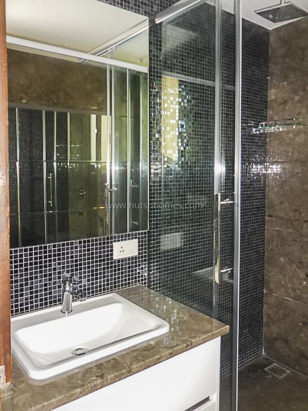 4 BHK Flat For Rent in Jor Bagh