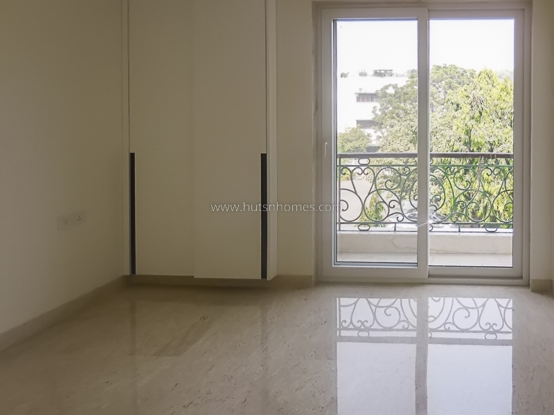 4 BHK Flat For Rent in Jor Bagh