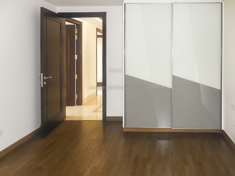 4 BHK Flat For Rent in Jor Bagh