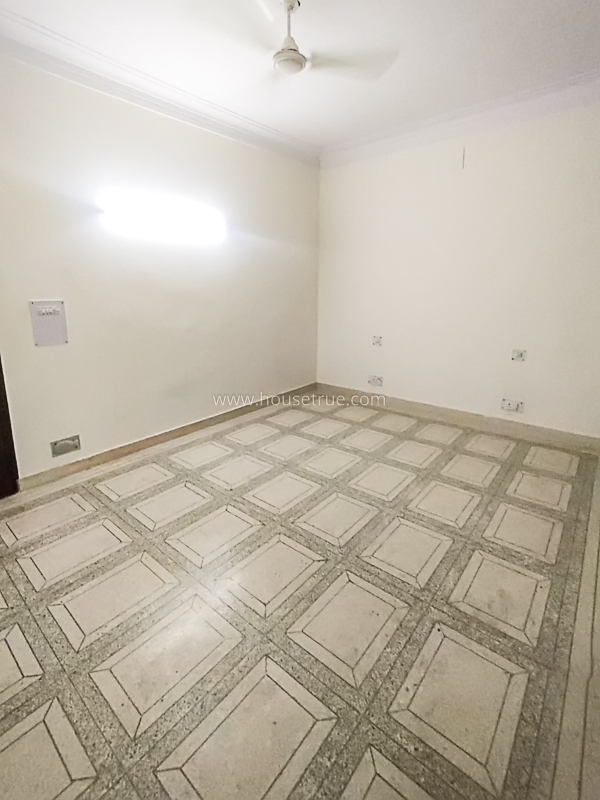 4 BHK Flat For Rent in Safdarjung Enclave