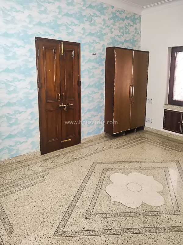 4 BHK Flat For Rent in Safdarjung Enclave