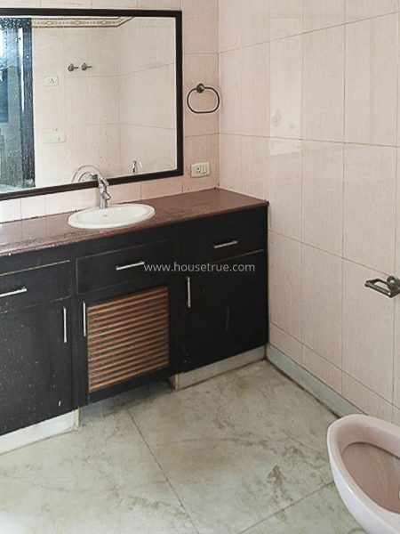 3 BHK Flat For Rent in Safdarjung Enclave