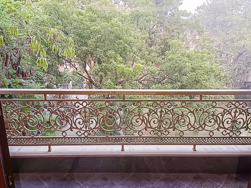 4 BHK Flat For Rent in Safdarjung Enclave