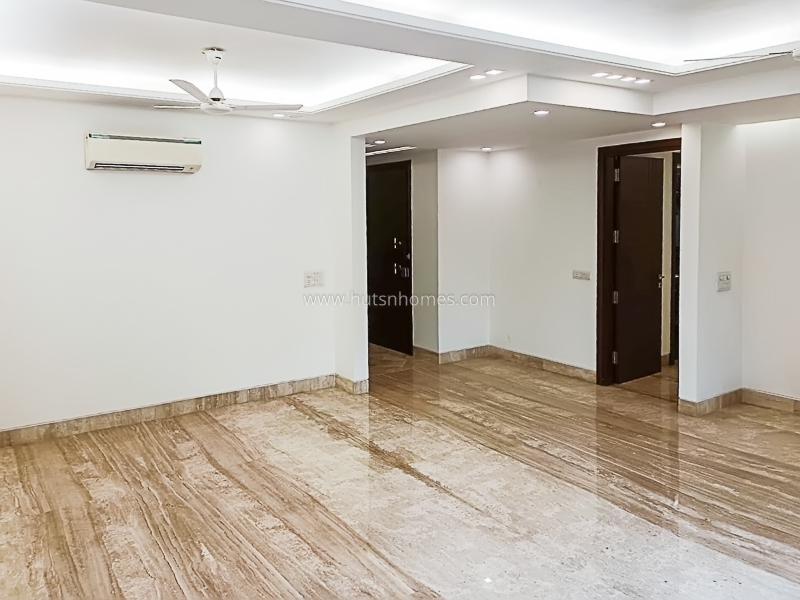 4 BHK Flat For Rent in Safdarjung Enclave