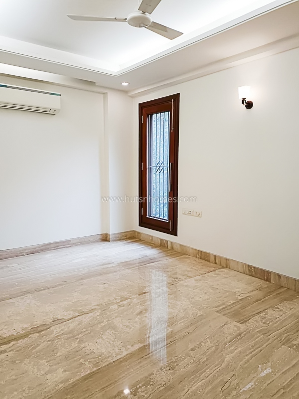 4 BHK Flat For Rent in Safdarjung Enclave