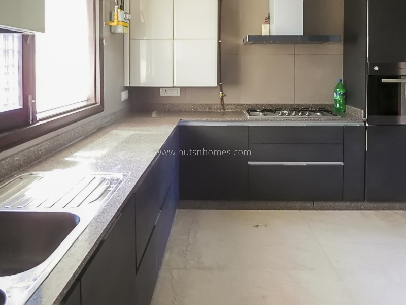 3 BHK Flat For Rent in Safdarjung Enclave