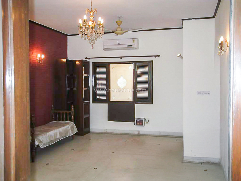 2 BHK Flat For Rent in Safdarjung Enclave