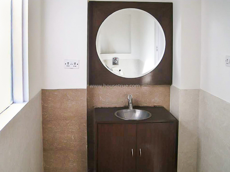 2 BHK Flat For Rent in Safdarjung Enclave